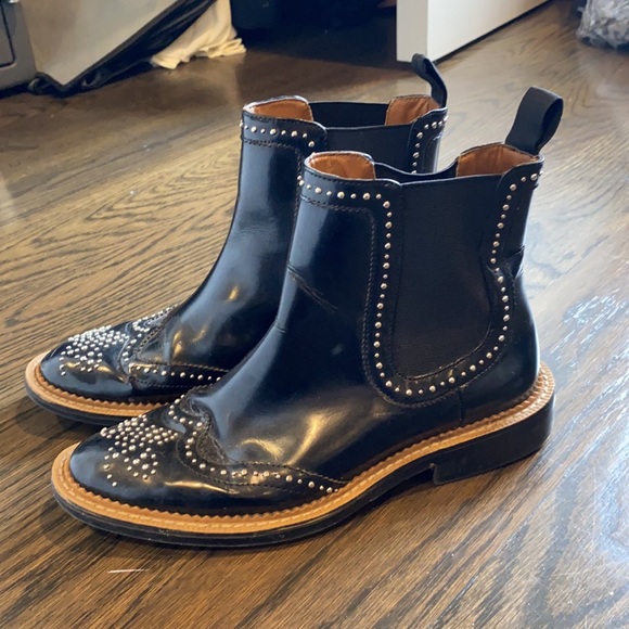 Zara Shoes - Zara woman booties
